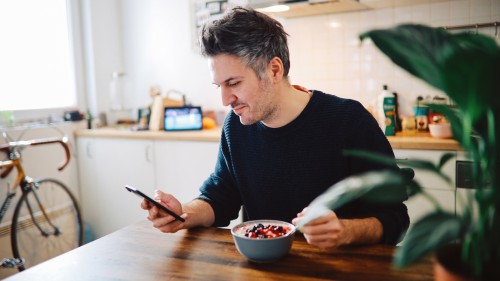 A Dietitian Recommends Top 15 Foods That Give You More Energy (And Foods to Avoid)