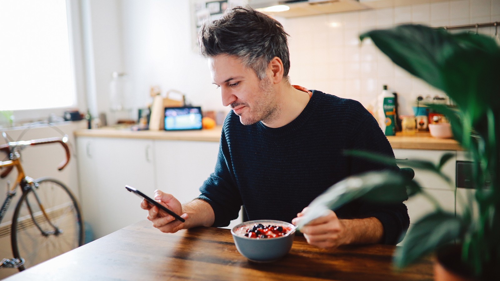 A Dietitian Recommends Top 15 Foods That Give You More Energy (And Foods to Avoid) A Dietitian Recommends Top 15 Foods That Give You More Energy (And Foods to Avoid)