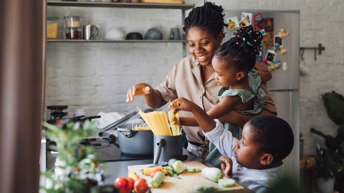 Hungryroot Review: Grocery Delivery for Busy Families Who Want to Eat Healthier