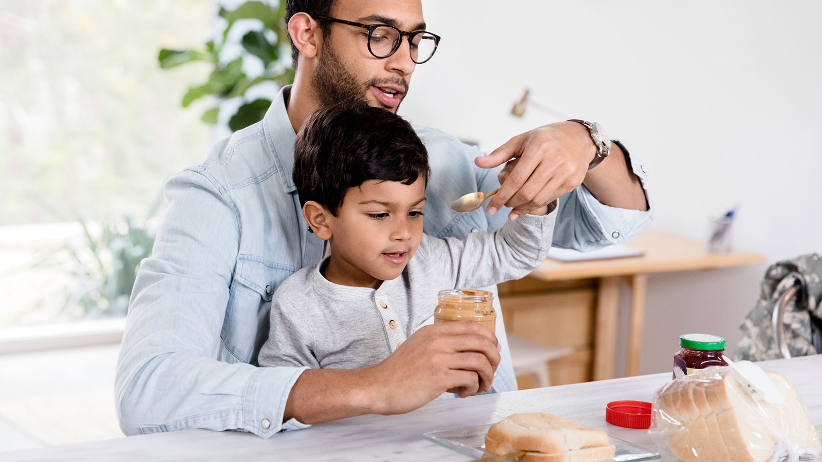 What to Know About Processed Foods and Which Ones to Avoid: A Dietitian Explains